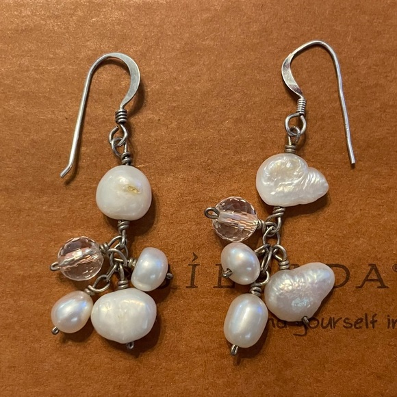 Silpada W0978 Pearl and Crystal Drop Earrings RETIRED - Picture 6 of 16